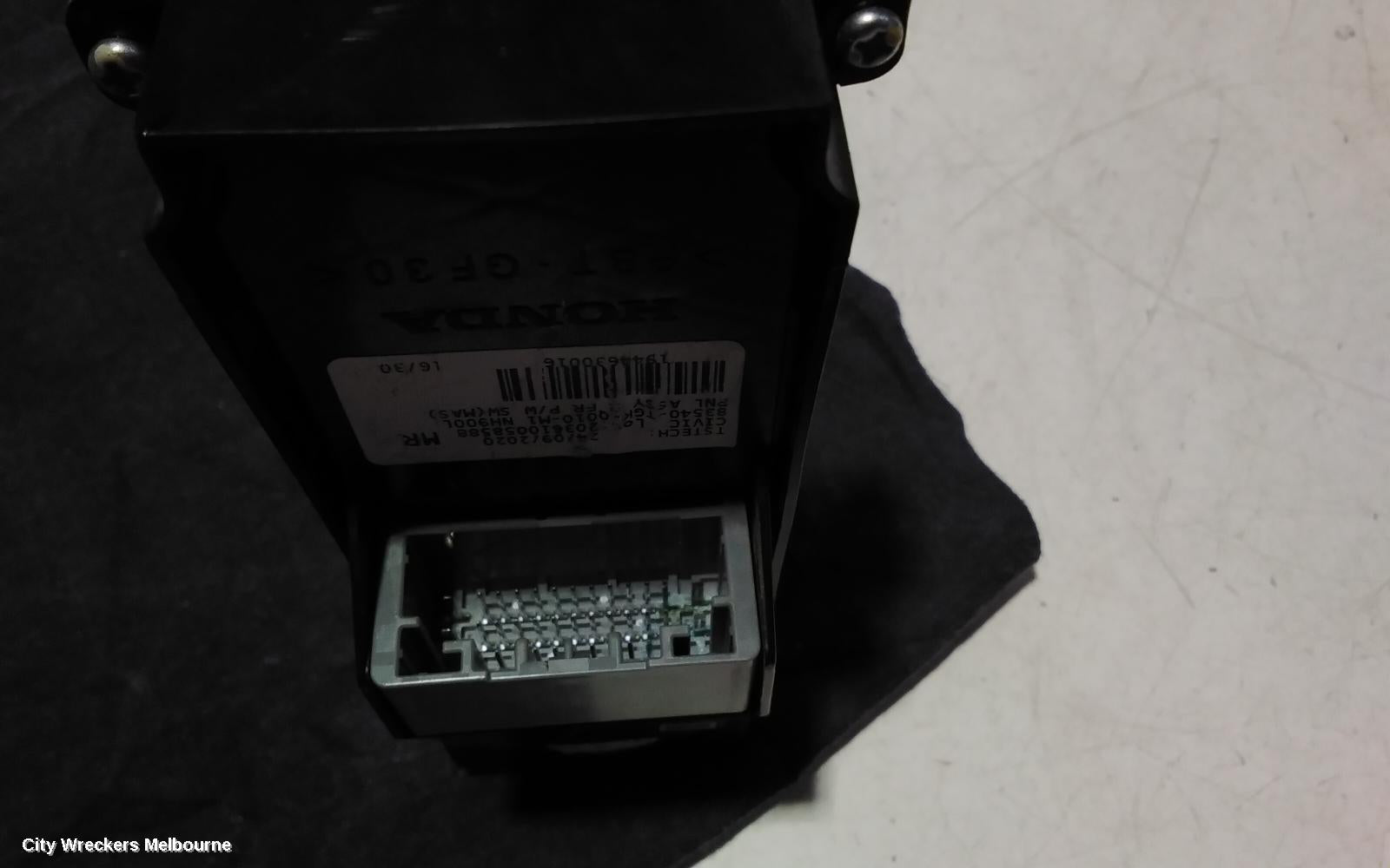 HONDA CIVIC PWR DR WIND SWITCH, RH FRONT (MASTER SWITCH), HATCH, MANUAL FOLD TYPE, 10TH GEN, 05/2016 - 08/2021 - Image 3