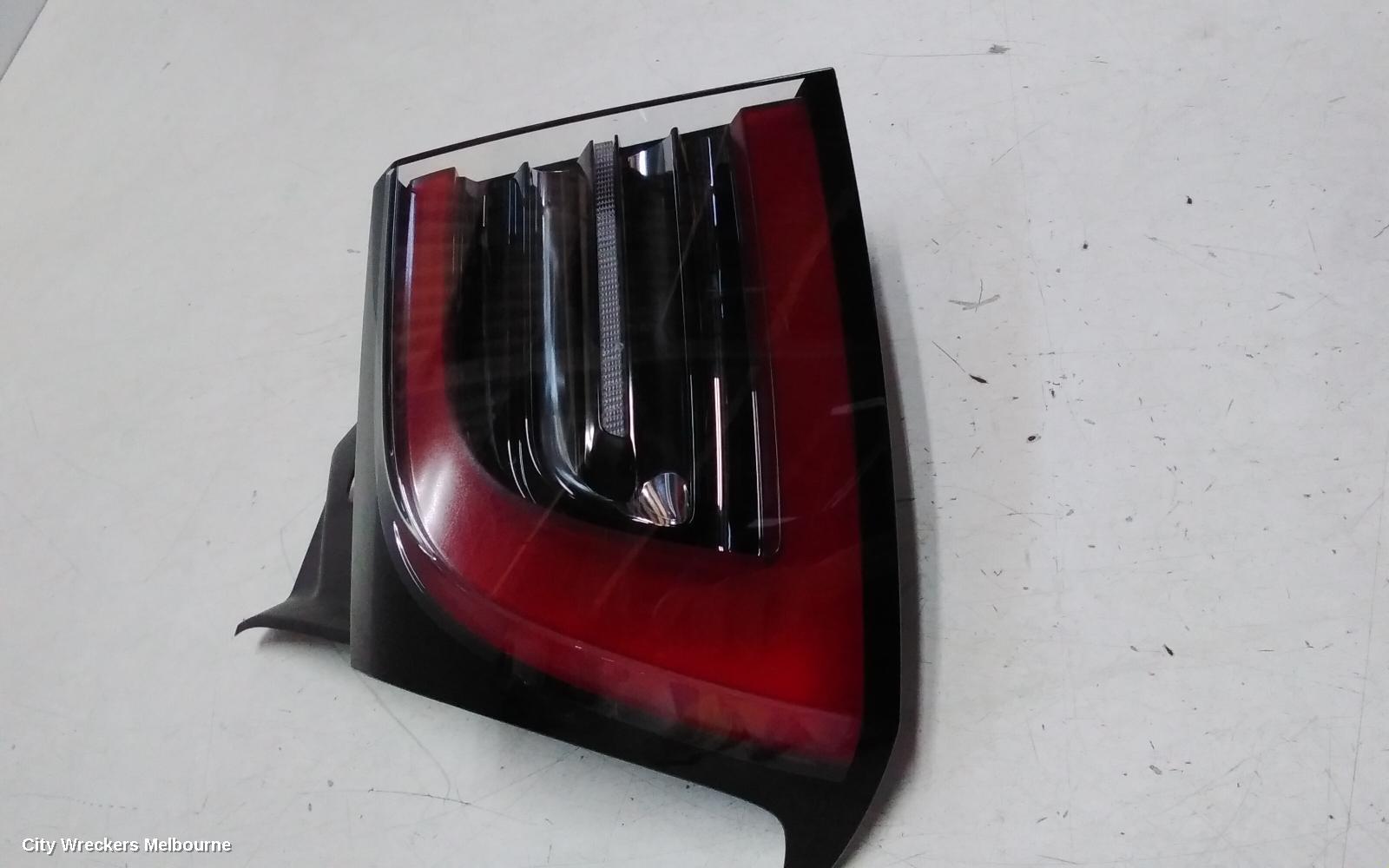 TESLA MODEL Y LEFT TAILLIGHT, 1ST GEN, IN BODY, 03/2022 ONWARDS - Image 2