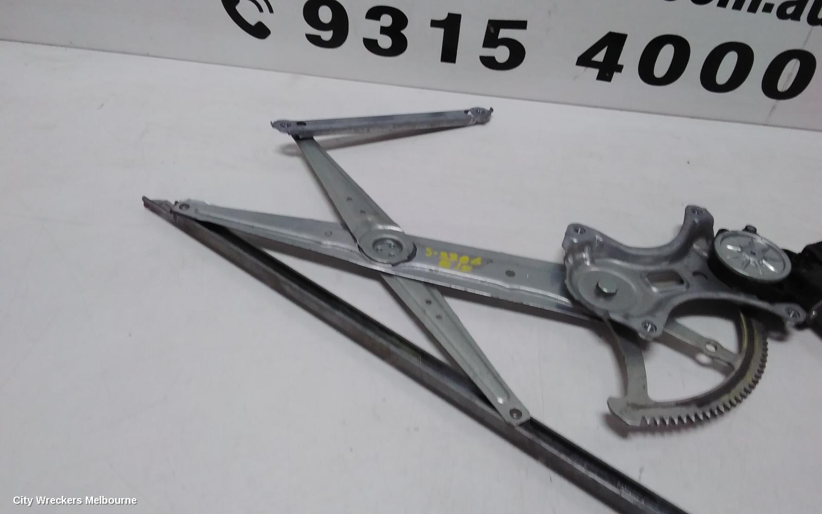TOYOTA HIACE RIGHT FRONT WINDOW REG/MOTOR, DOOR REG ASSY (REG AND MOTOR), 300 SERIES, 04/2019 ONWARDS - Image 3