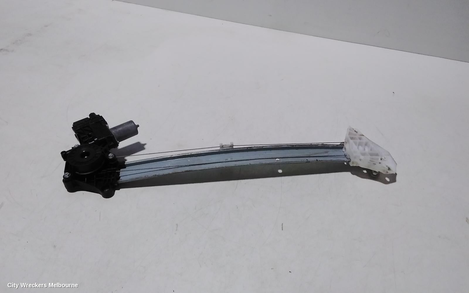 SUBARU IMPREZA LEFT FRONT WINDOW REG/MOTOR, G5, DOOR REG ASSY (REG AND MOTOR), 11/2016 - 09/2023 - Image 2