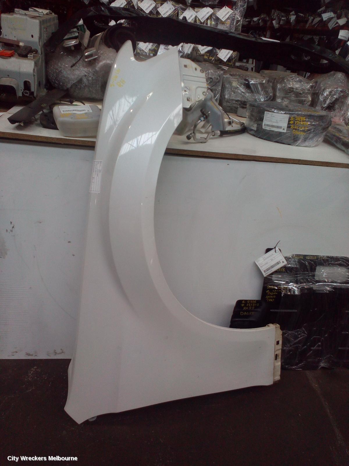 CHRYSLER 300C RIGHT GUARD, LX2, NON FLARE TYPE, 07/2012 ONWARDS - Image 1