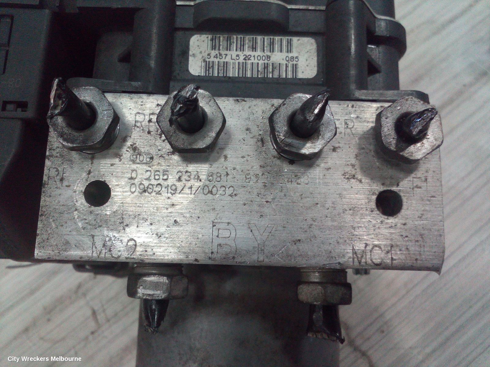 HOLDEN COMMODORE ABS PUMP/MODULATOR, VE, W/ TRACTION CONTROL TYPE, 08/2006 - 08/2010 - Image 2