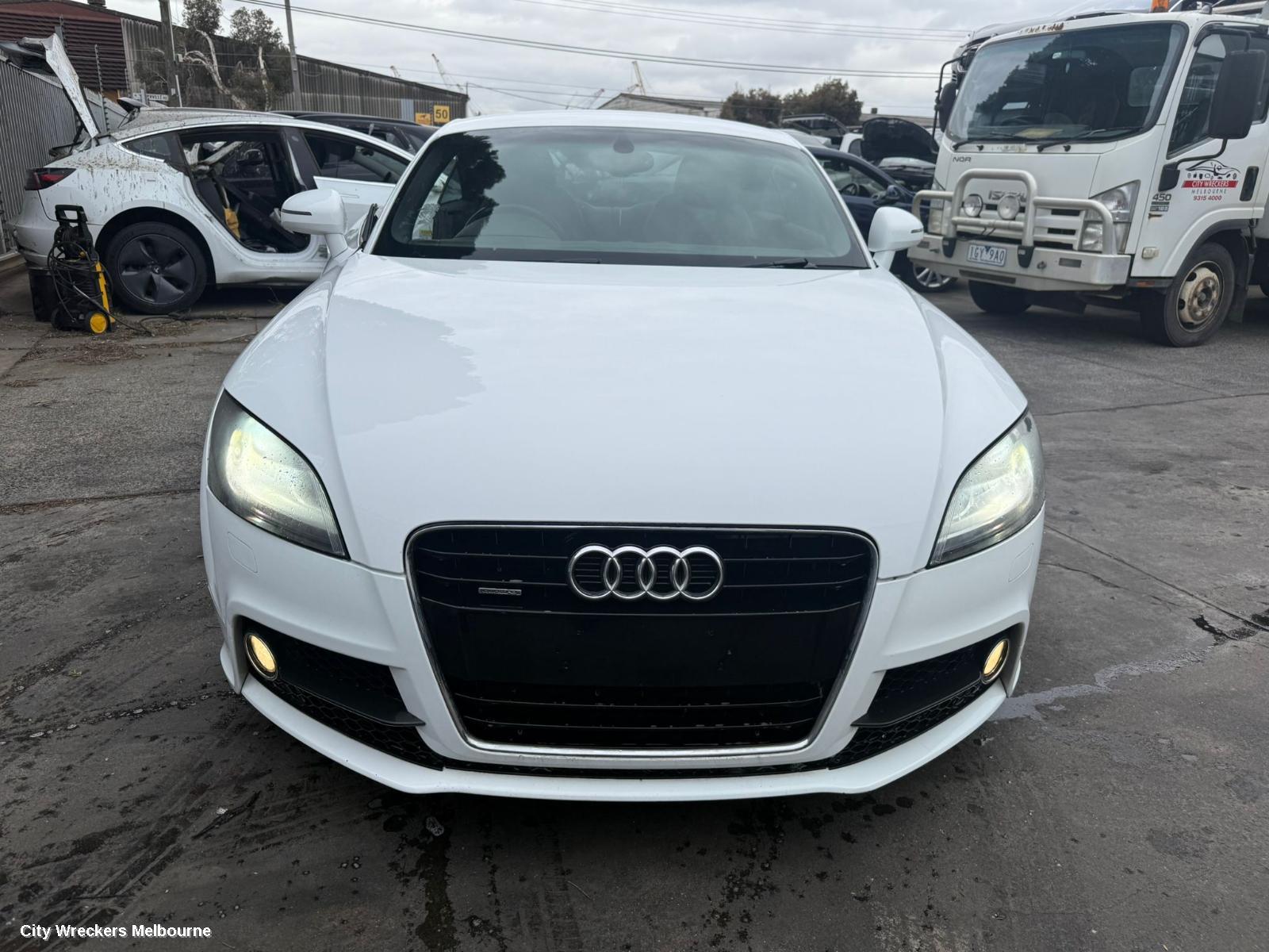 AUDI TT OVERFLOW BOTTLE, 8J, 09/2006 - 12/2014 - Image 1