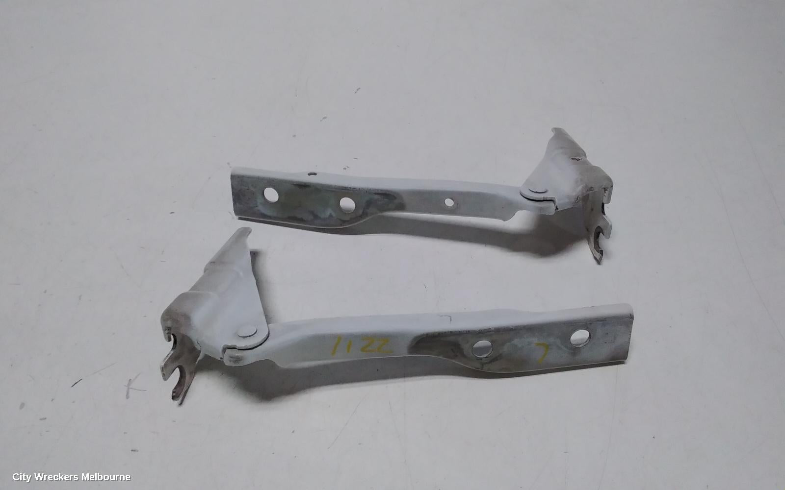 VOLKSWAGEN POLO BONNET HINGE/STRUT, HINGES (PAIR), 6R, 05/2010 - 09/2017 - Image 3