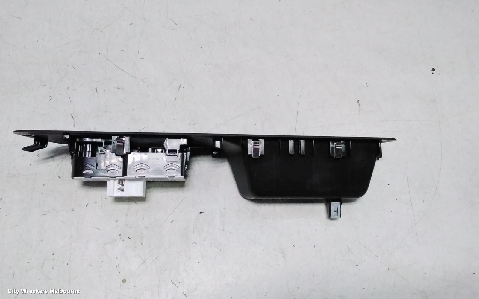 PEUGEOT EXPERT PWR DR WIND SWITCH, K0, RH FRONT (MASTER SWITCH), W/ MANUAL FOLD MIRROR TYPE, 04/2018 ONWARDS - Image 3