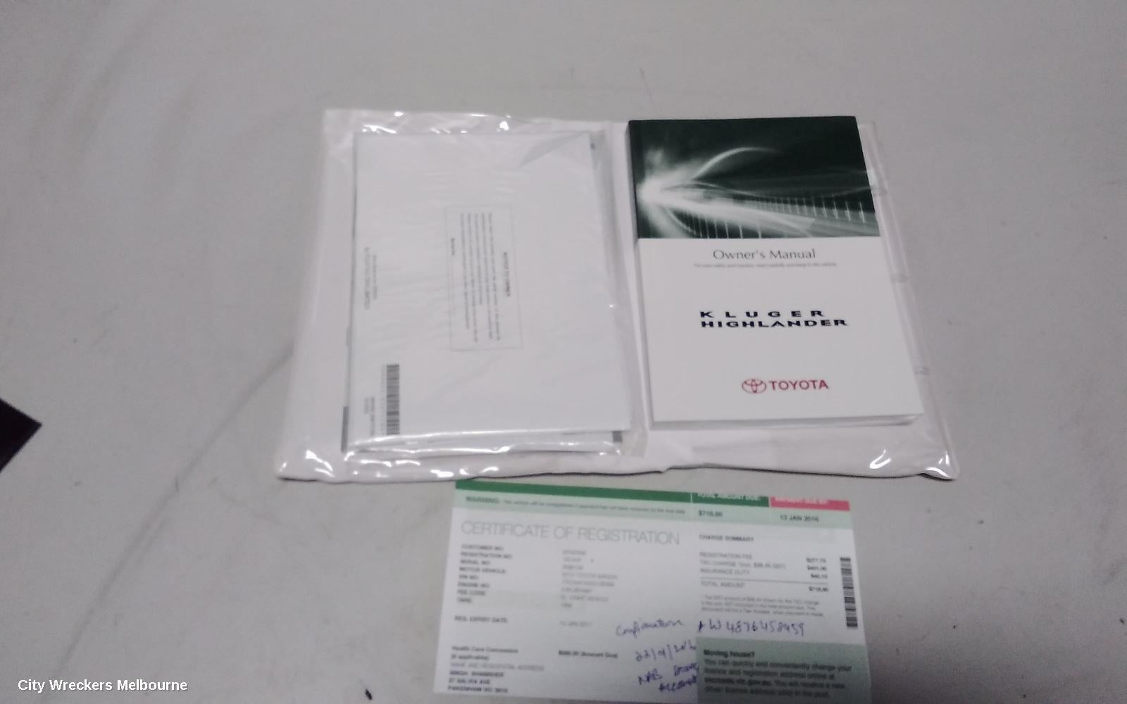 TOYOTA KLUGER OWNERS HANDBOOK, GSU40-GSU45, 05/2007 - 02/2014 - Image 2