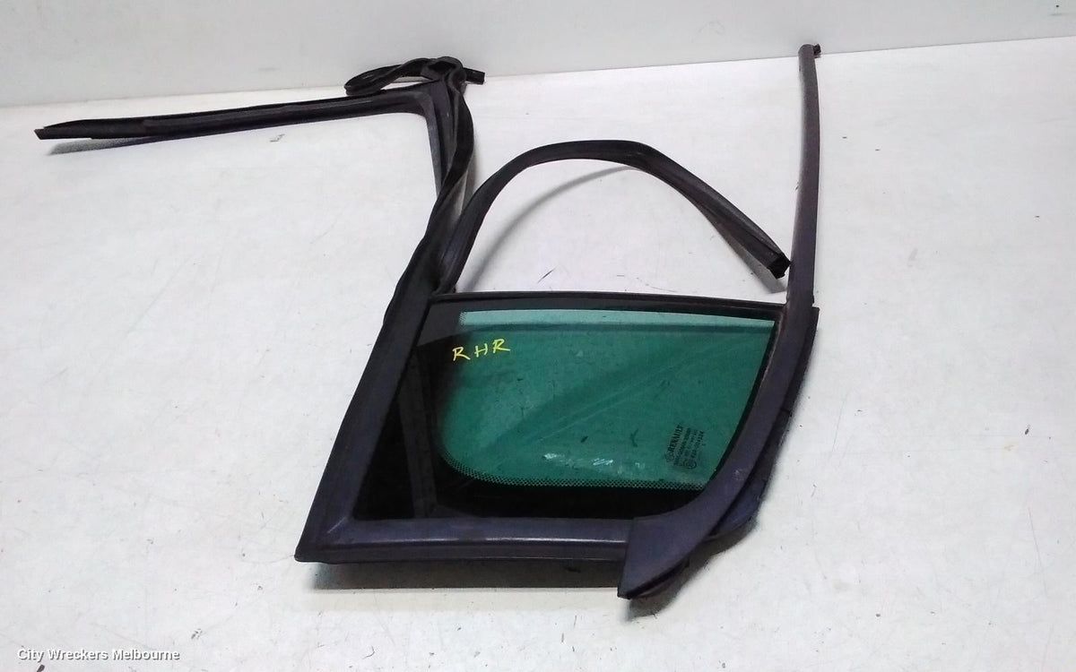 RENAULT MEGANE RIGHT REAR 1/4 DOOR GLASS, X32/X95, 09/2010 - 05/2016 - Image 2