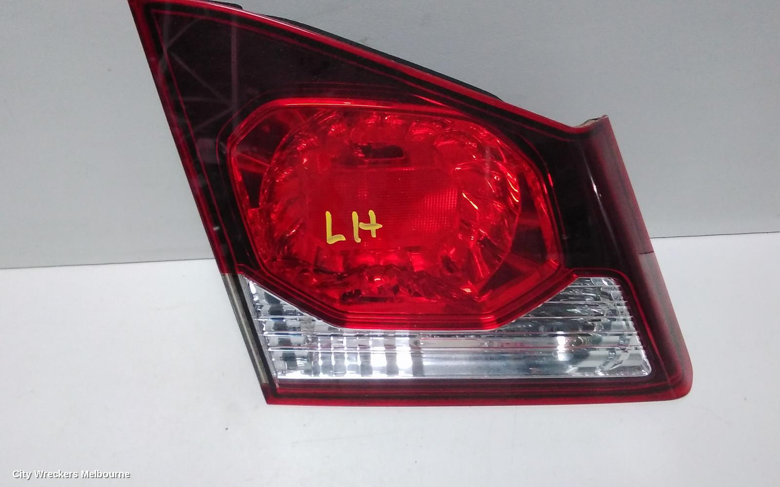 HONDA CIVIC REAR GARNISH, BOOTLID LAMP (LH SIDE), 8TH GEN, 01/2009 - 12/2011 - Image 2
