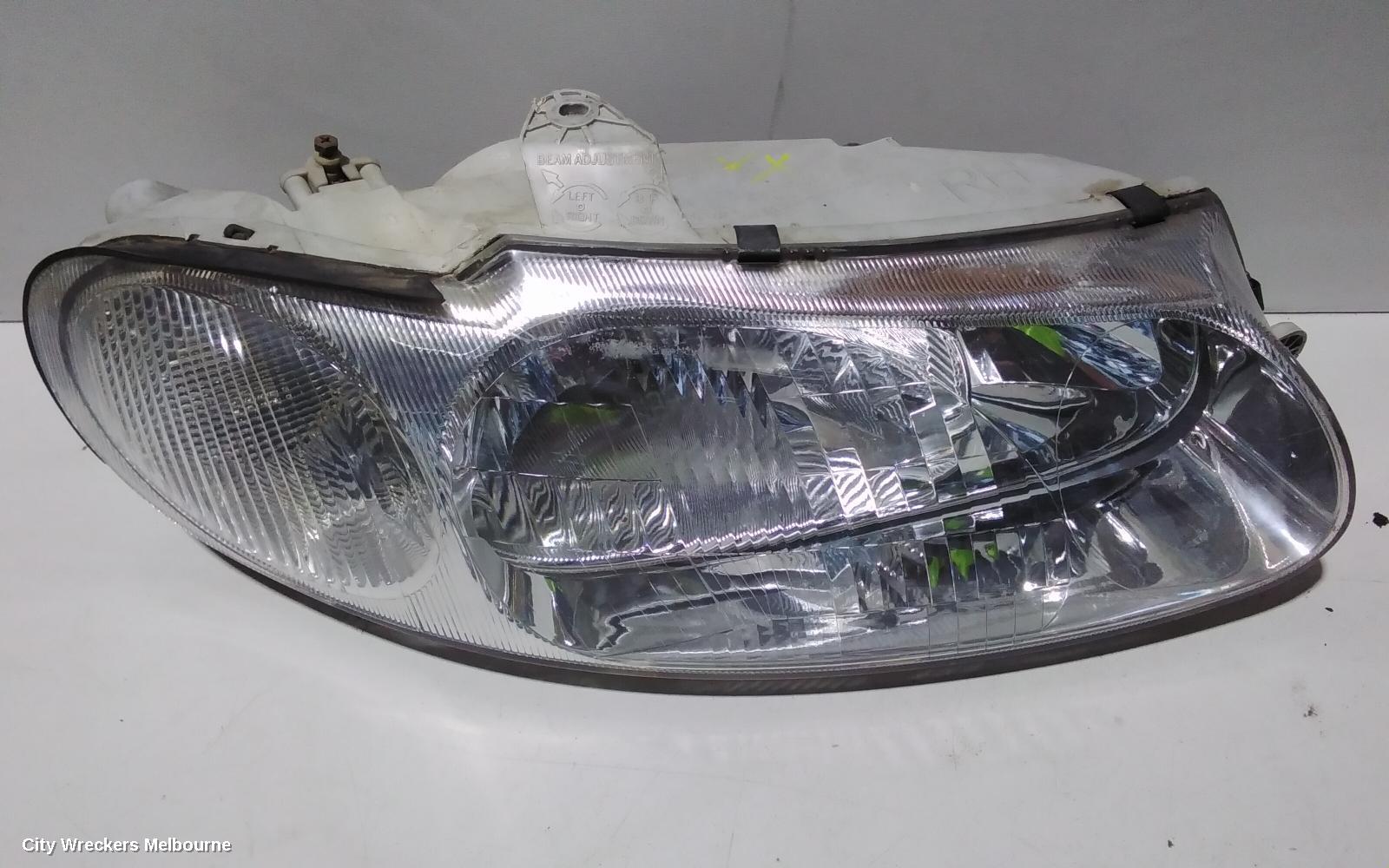HOLDEN COMMODORE RIGHT HEADLAMP, VT, 09/1997 - 09/2002 - Image 3