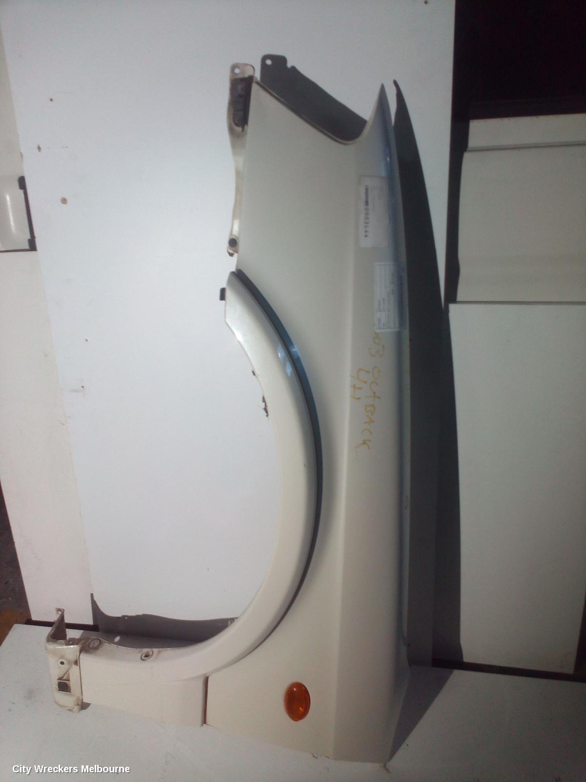 SUBARU OUTBACK LEFT GUARD, 4TH GEN EARLY (SER 1) 09/2003 - 08/2006 - Image 1