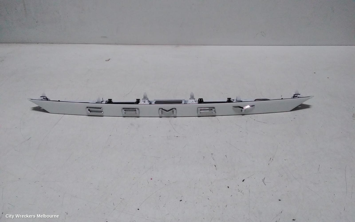 TOYOTA CAMRY REAR GARNISH, BOOTLID GARNISH (CENTRE), XV70, 09/2017 - 05/2024 - Image 1
