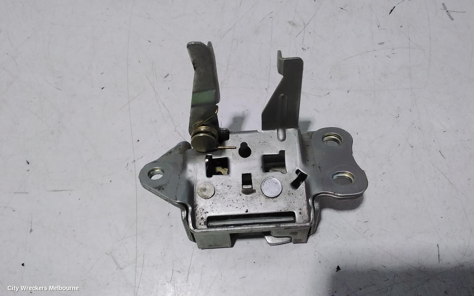 TOYOTA ECHO DOOR/BOOT/GATE LOCK, TAILGATE LOCK, 3DR/5DR HATCH, NON KEYLESS ENTRY TYPE, NCP10R, 10/1999 - 12/2002 - Image 3