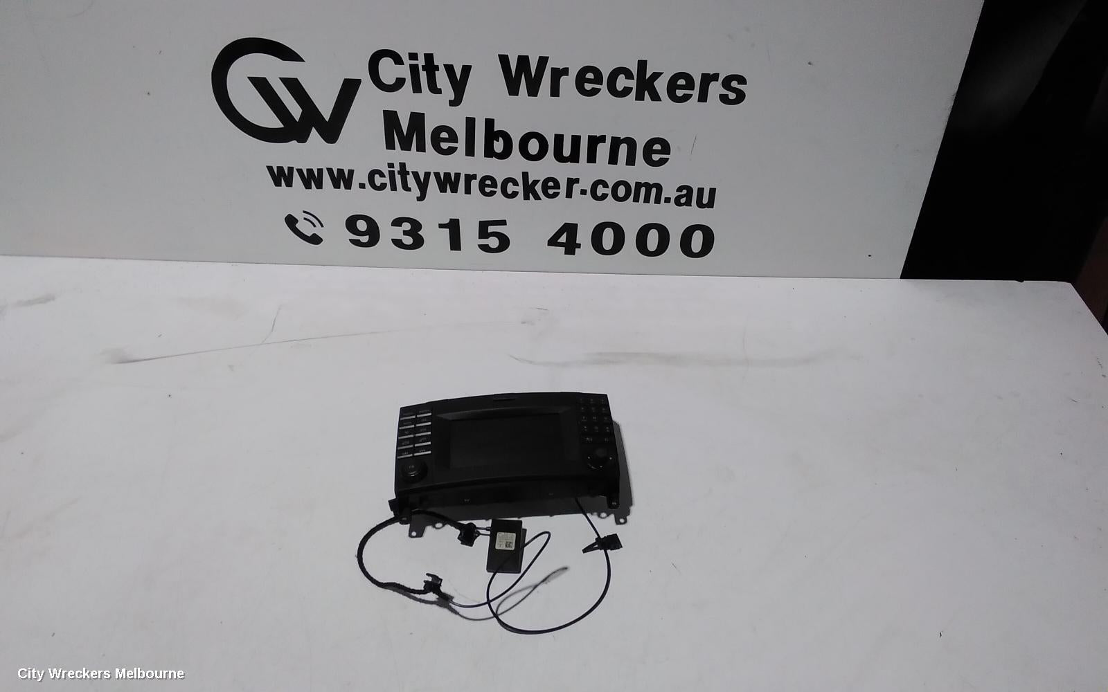MERCEDES VITO RADIO/CD/DVD/SAT/TV, 447, MULTIFUNCTION TOUCHPAD, 03/2015 - 10/2020 - Image 1