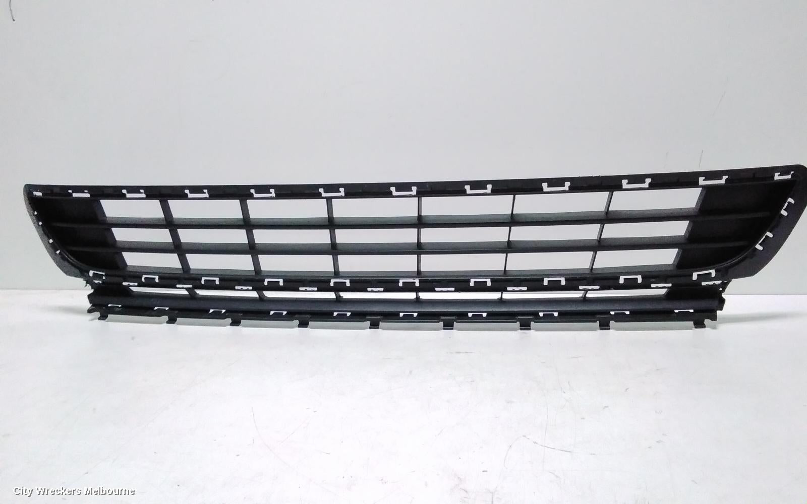 VOLKSWAGEN GOLF GRILLE, RADIATOR GRILLE, GEN 7, STANDARD/COMFORTLINE/HIGHLINE, 11/2012 - 03/2017 - Image 2