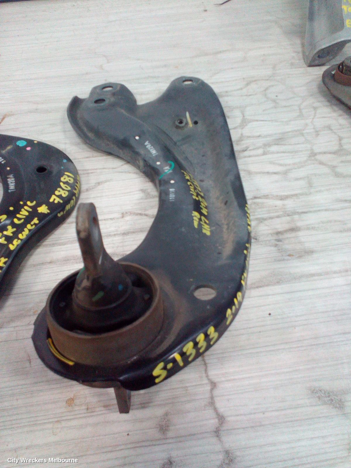 HONDA CIVIC LEFT REAR TRAILING ARM, LOWER CONTROL ARM-REAR, 10TH GEN, 05/2016 ONWARDS - Image 3
