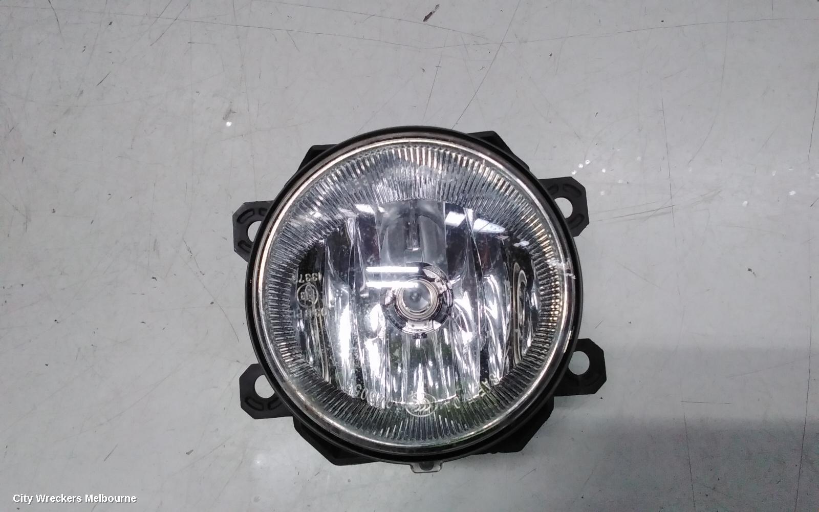 SUBARU FORESTER RIGHT INDICATOR/FOG/SIDE, BUMPER FOGLAMP, SJ, SINGLE BULB (IN CENTRE OF FOGLIGHT HOUSING), 12/2012 - 08/2018 - Image 1