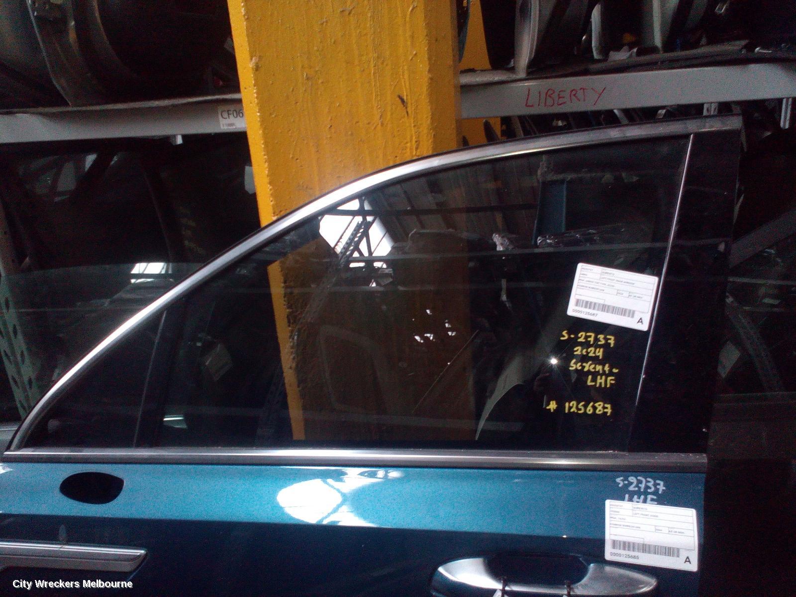 KIA SORENTO LEFT FRONT DOOR WINDOW, MQ4, GREEN TINT TYPE, 02/2020 ONWARDS - Image 1