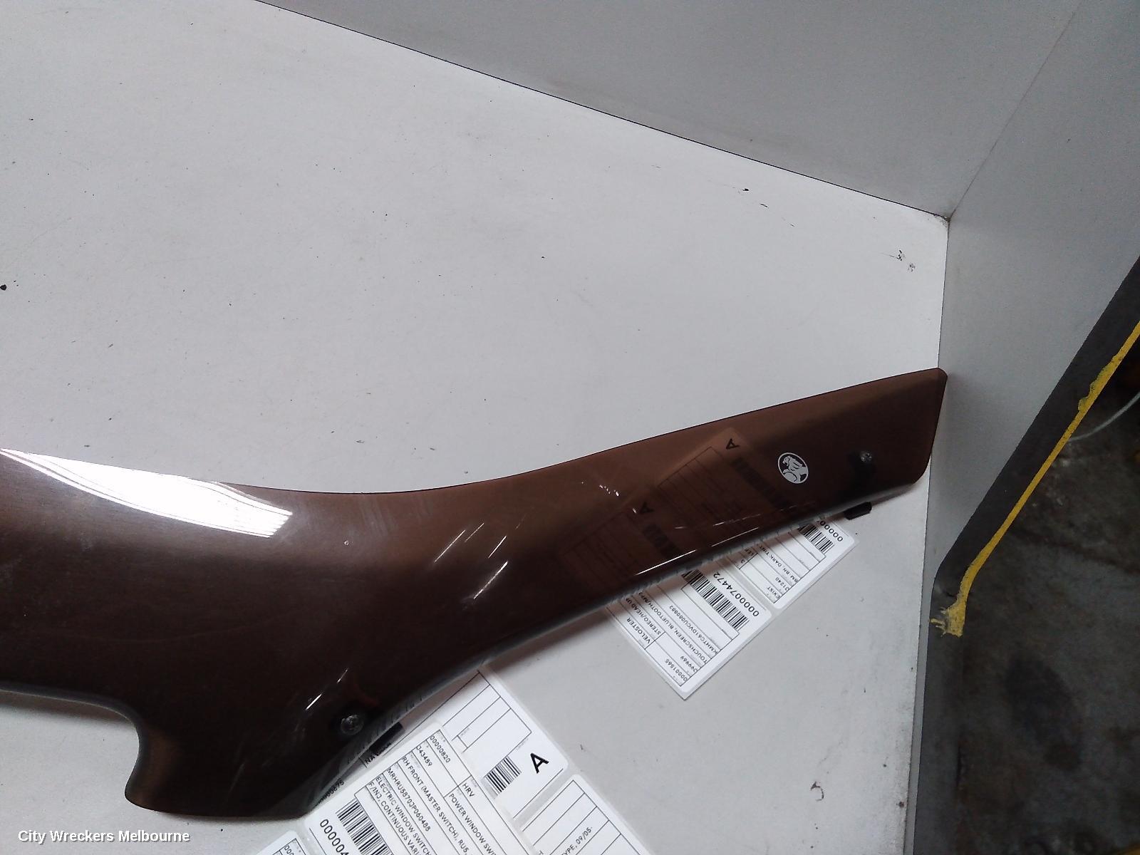 HOLDEN CAPTIVA BONNET PROTECTOR - Image 2