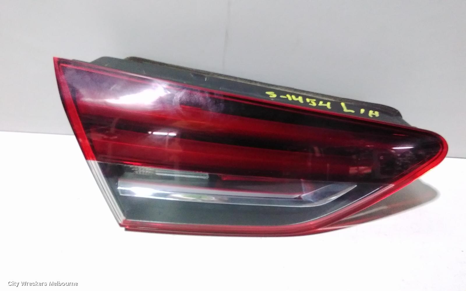 HOLDEN COMMODORE REAR GARNISH, TAILGATE LAMP (LH SIDE), ZB, HATCH, LED TYPE, 10/2017 - 12/2020 - Image 2