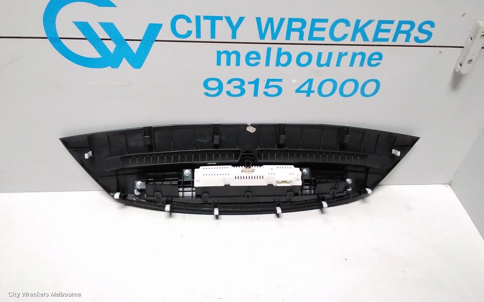 TOYOTA CAMRY CLOCK, XV40, 06/2006 - 02/2012 - Image 3