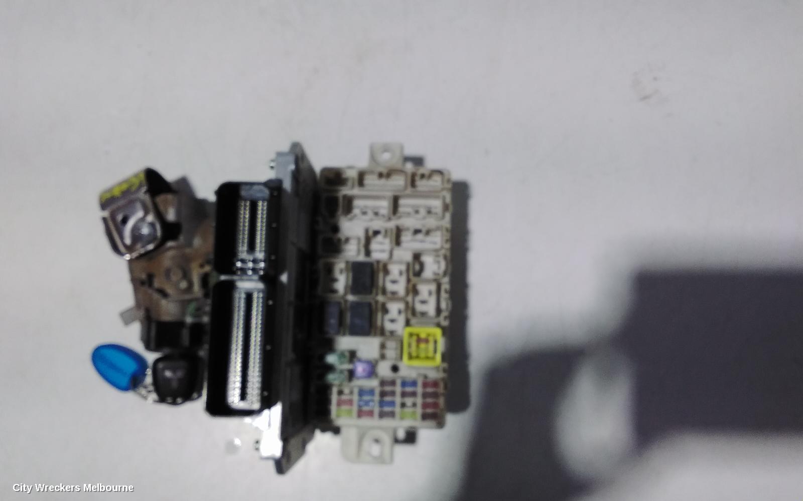 MITSUBISHI TRITON ECU, ENGINE ECU, 2.4, PETROL, SEC SET (ECU/IMM/READER/KEY), MQ-MR, 03/2015 ONWARDS - Image 3