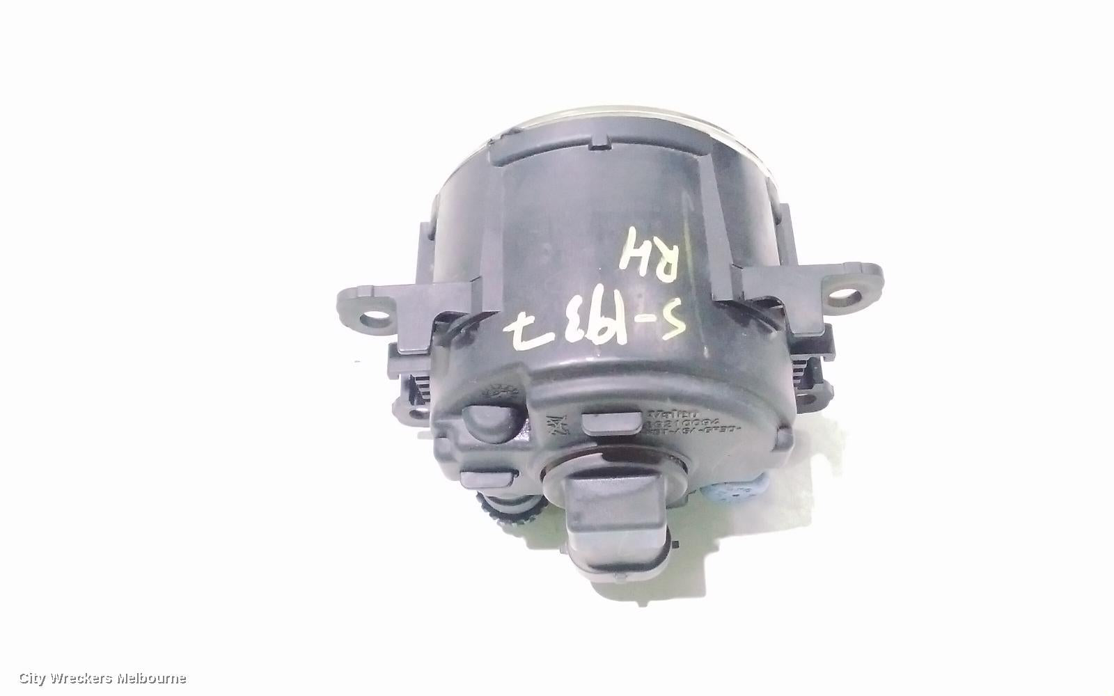 FORD TERRITORY RIGHT INDICATOR/FOG/SIDE, BUMPER FOGLAMP, SZ MKI, 04/2011 - 09/2014 - Image 3