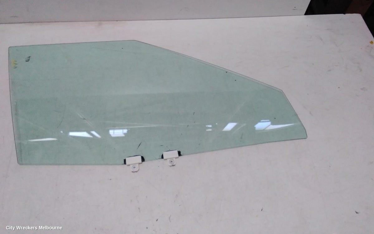 MITSUBISHI OUTLANDER RIGHT FRONT DOOR WINDOW, ZM, 08/2021 ONWARDS - Image 1