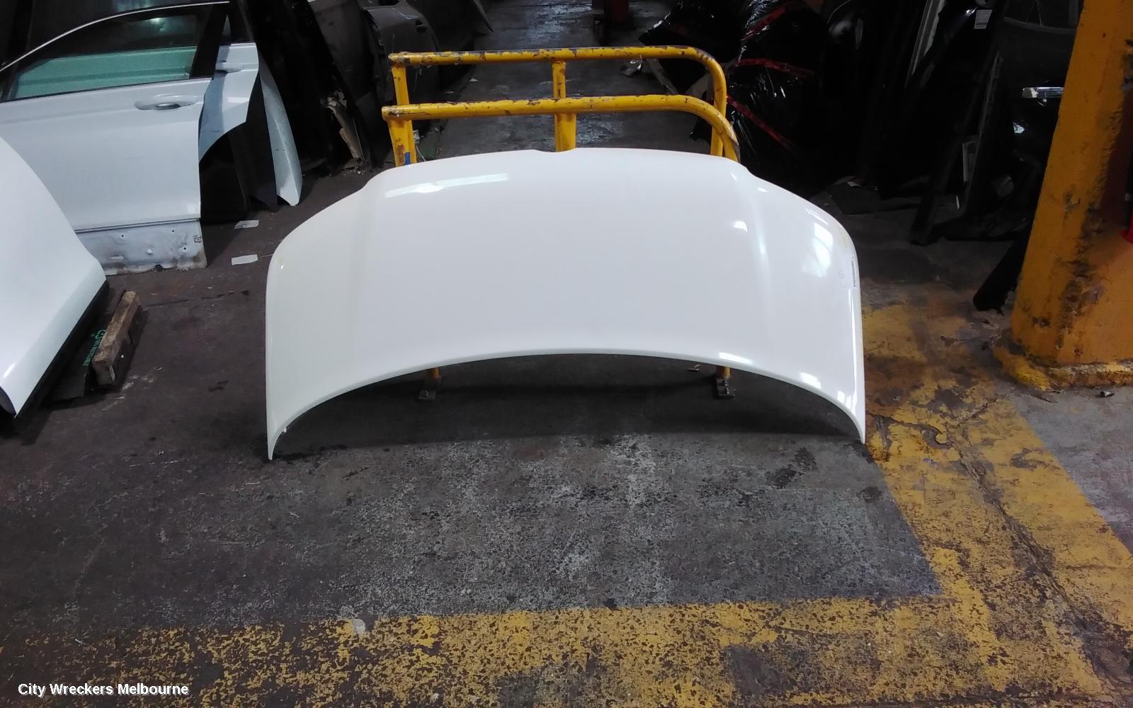 VOLKSWAGEN TRANSPORTER BONNET, T5, 03/2010 - 06/2015 - Image 3