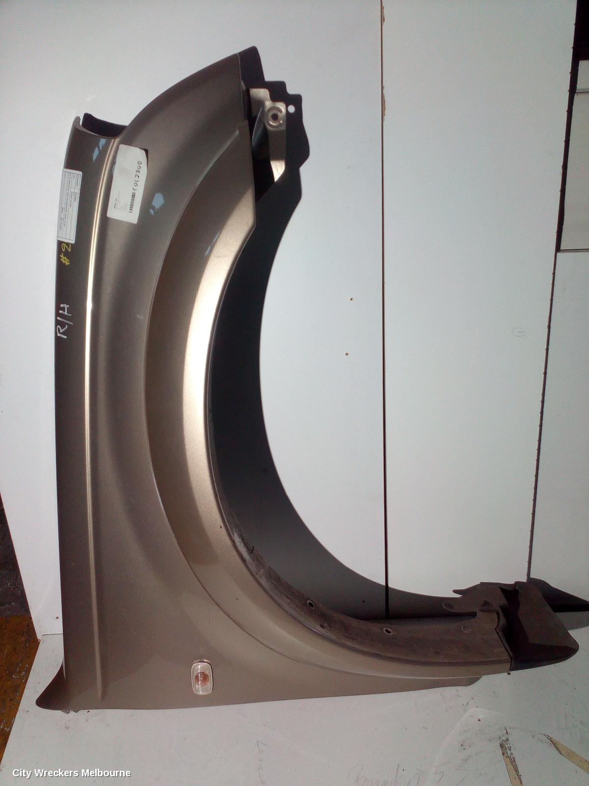 HOLDEN RODEO RIGHT GUARD, RA, FLARED TYPE, SUIT W/ REPEATER, 03/2003 - 10/2006 - Image 2