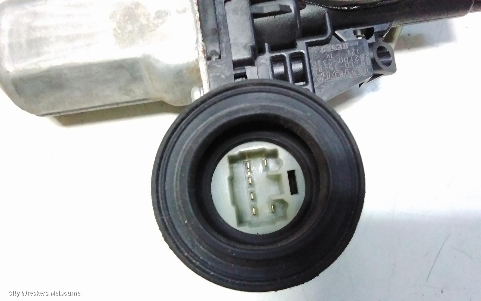 TOYOTA YARIS RIGHT FRONT WINDOW REG/MOTOR, NCP9#, 3DR/5DR HATCH, 10/2005 - 07/2011 - Image 3