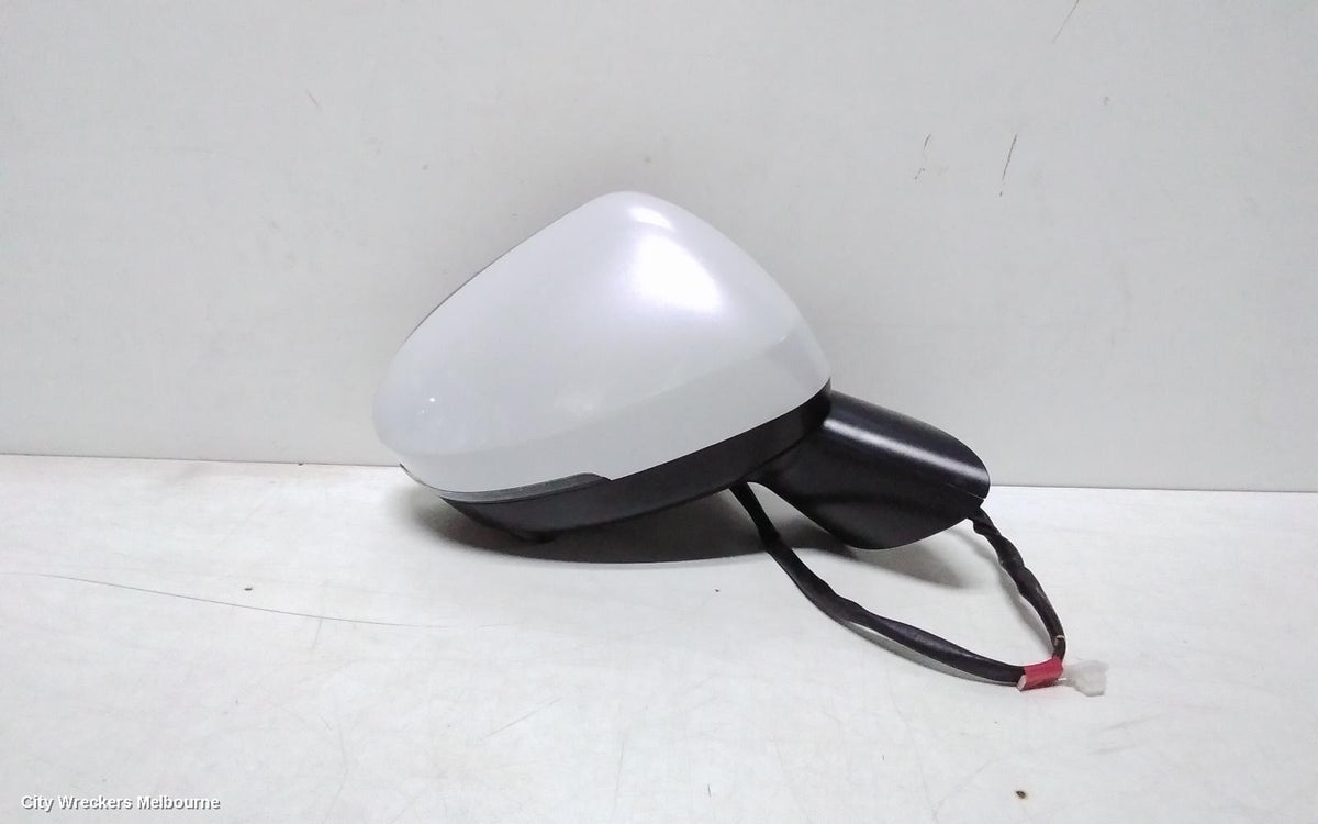 MITSUBISHI OUTLANDER RIGHT DOOR MIRROR, ZM, W/ HEATED, POWER FOLD, MEMORY, TILT, FLASHER, CAMERA TYPE, 08/2021 - 03/2025 - Image 1