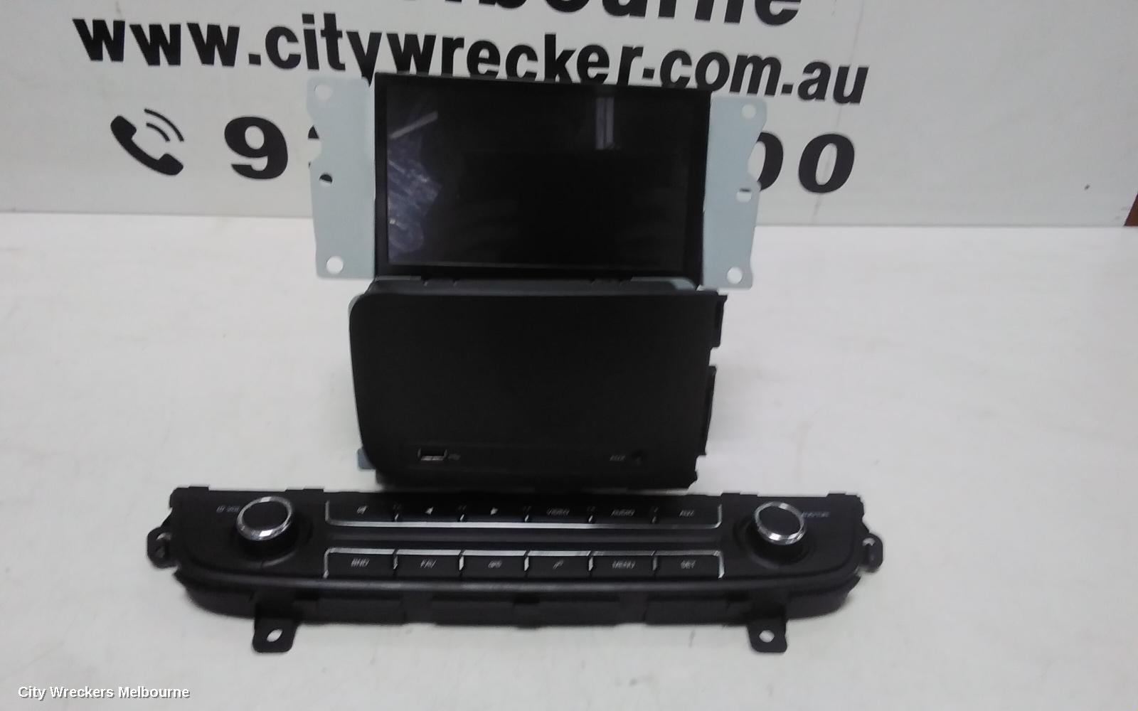LDV G10 RADIO/CD/DVD/SAT/TV, DISPLAY UNIT, 10IN TOUCHSCREEN, SV7A/SV7C, WAGON/VAN, 04/2015 ONWARDS - Image 2