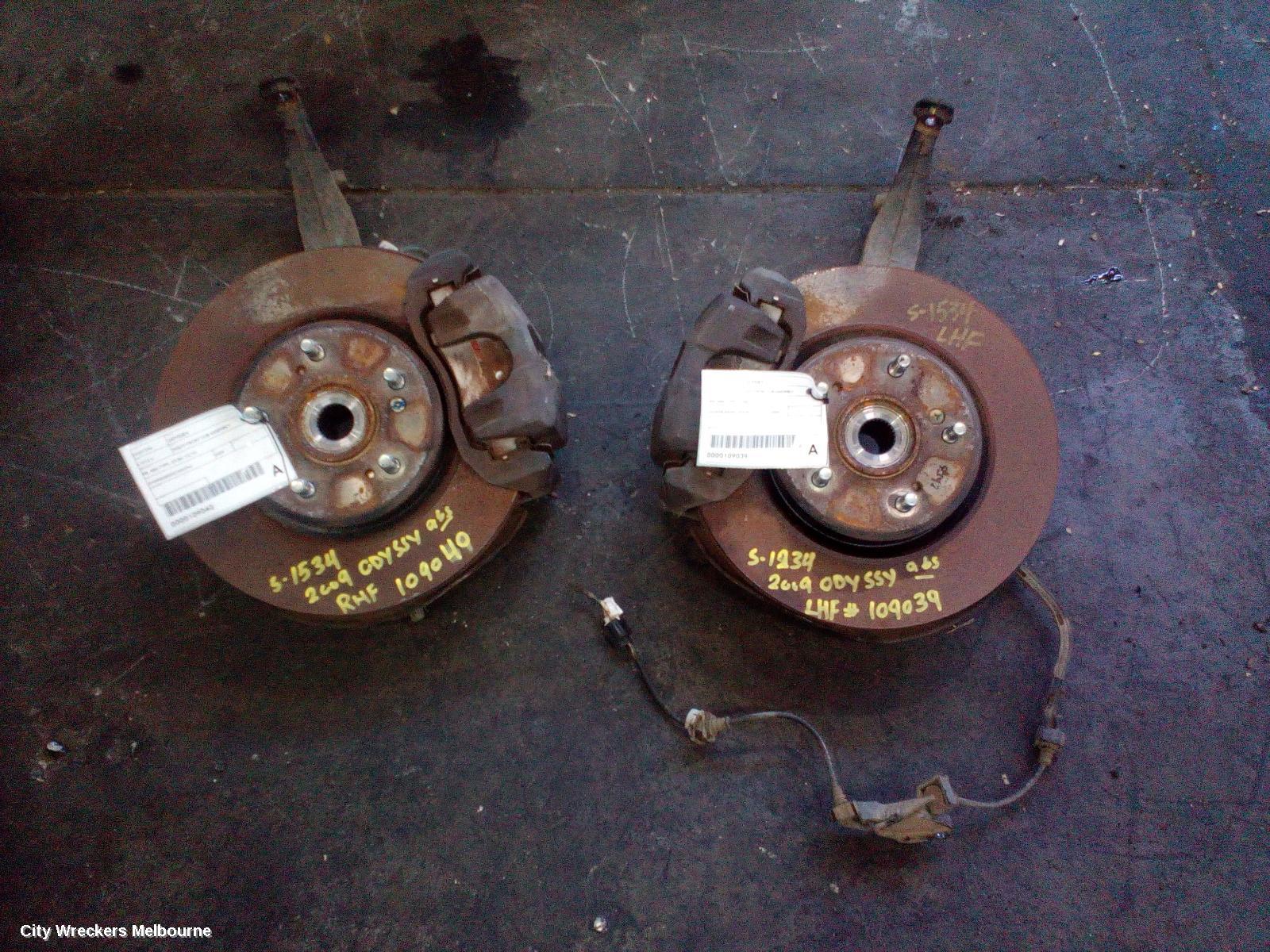 HONDA ODYSSEY RIGHT FRONT HUB ASSEMBLY, RB, ABS TYPE, 07/2004 - 12/2013 - Image 3