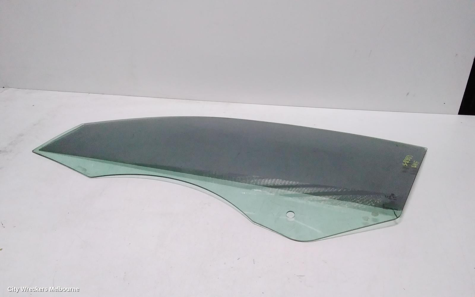 VOLKSWAGEN EOS LEFT FRONT DOOR WINDOW, 1F, 02/2007 - 12/2014 - Image 1