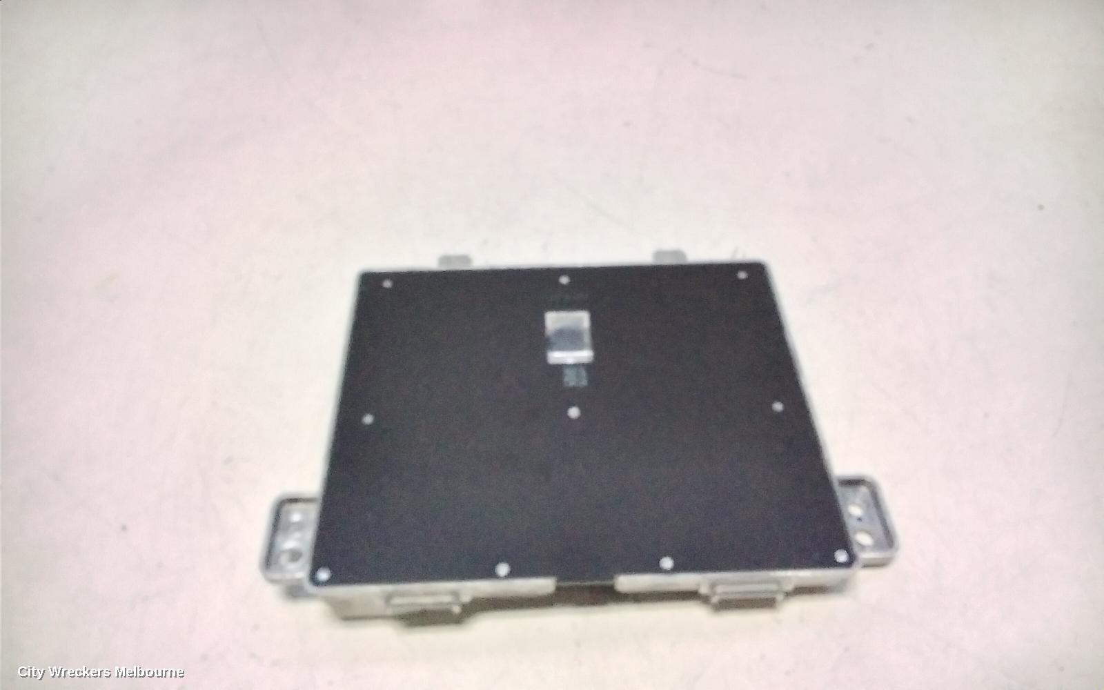 TESLA MODEL 3, 1ST GEN, 06/2019 ONWARDS, TESLA MODEL 3 WIRELESS PHONE CHARGER 1755100-00-D: 121650 - Image 1