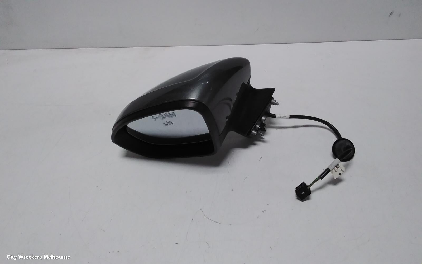 HOLDEN ASTRA LEFT DOOR MIRROR, BK, 5DR HATCH, MANUAL FOLDING TYPE, 09/2016 ONWARDS - Image 3
