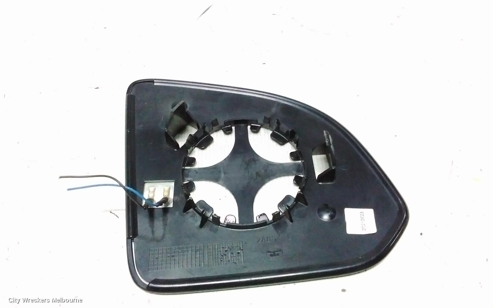 LDV G10 LEFT DOOR MIRROR, SV7A, W/ MANUAL FOLD, NON CAMERA TYPE, COLOUR CODED, WAGON, 04/2015 - 08/2022 - Image 2