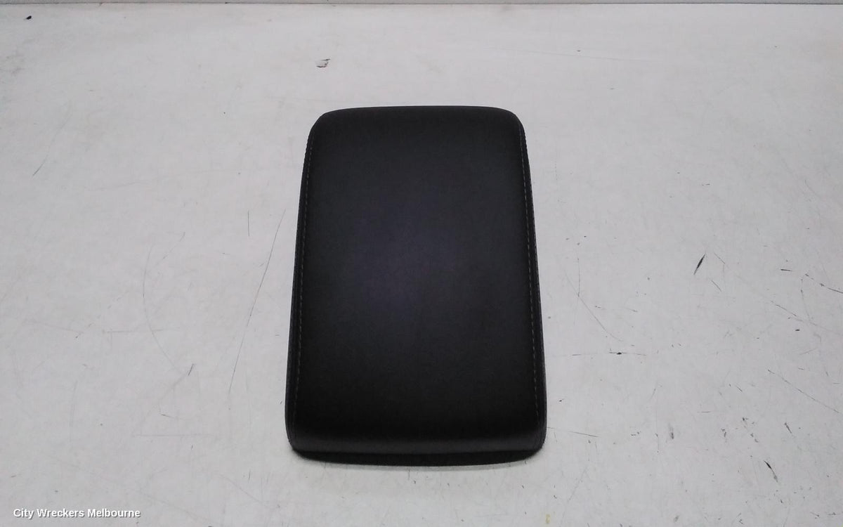SUBARU LEVORG CONSOLE, V1, CENTRE CONSOLE, W/ BLACK LEATHER TYPE, 05/2016 - 12/2020 - Image 1