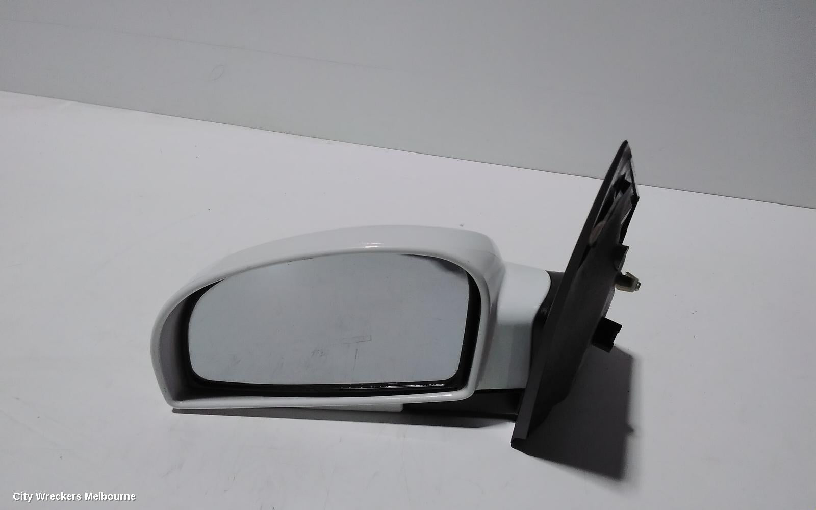 HYUNDAI GETZ LEFT DOOR MIRROR, TB, 3DR/5DR HATCH, POWER, COLOUR CODED, 09/2002 - 09/2011 - Image 2