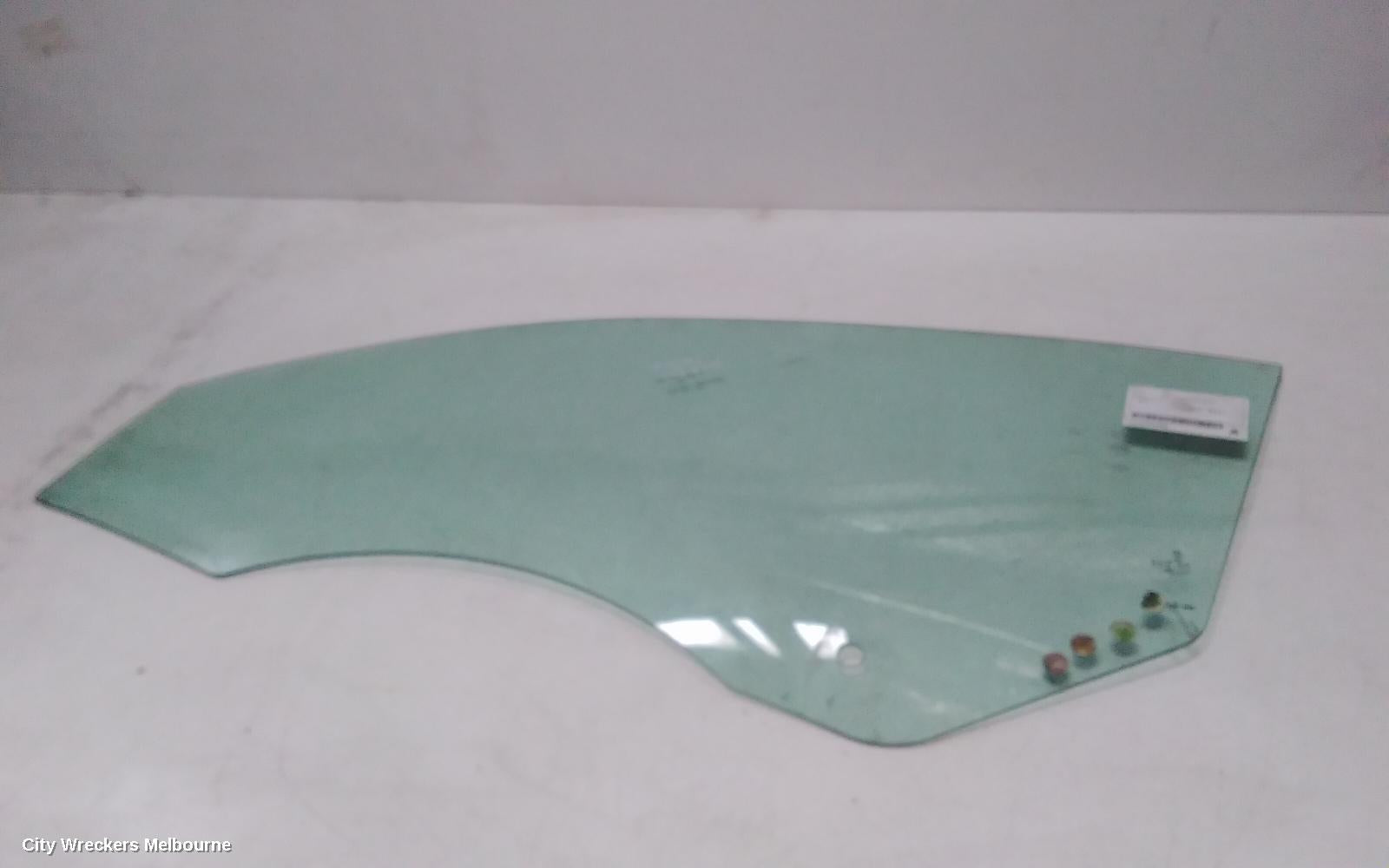 VOLKSWAGEN EOS LEFT FRONT DOOR WINDOW, 1F, 02/2007 - 12/2014 - Image 3
