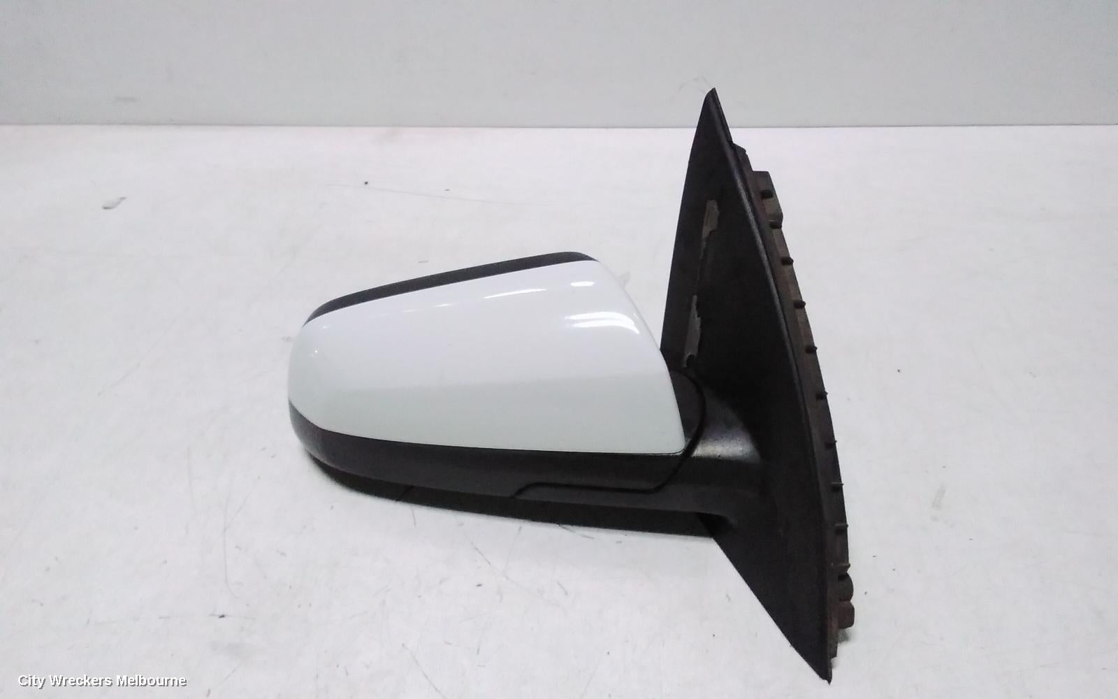 HOLDEN COMMODORE RIGHT DOOR MIRROR, VF, COLOUR CODED/BLACK, NON BLINDSPOT TYPE, 05/2013 - 12/2017 - Image 1