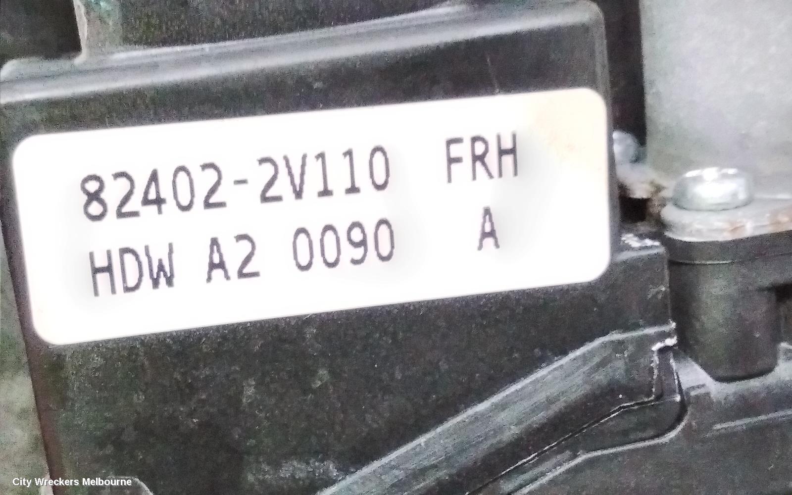 HYUNDAI VELOSTER RIGHT FRONT WINDOW REG/MOTOR, FS, 12/2011 - 02/2018 - Image 3