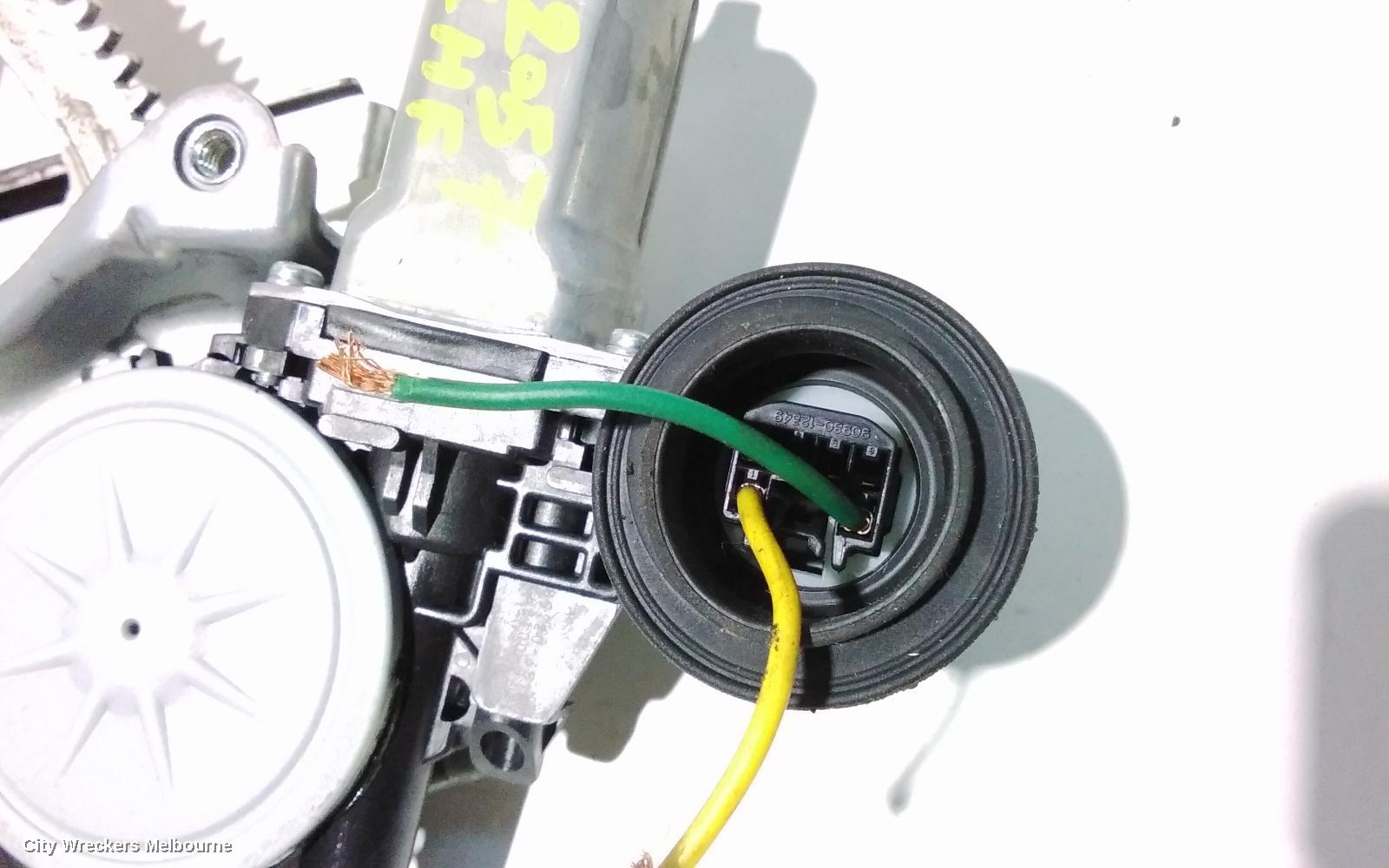 TOYOTA CAMRY LEFT FRONT WINDOW REG/MOTOR, ASV50/AVV50, POWER, 12/2011 - 10/2017 - Image 3