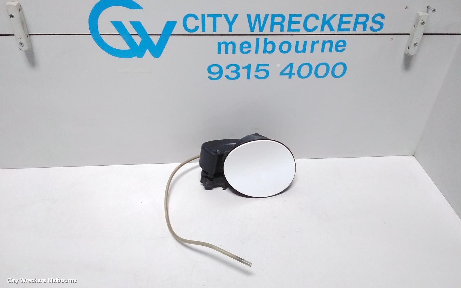 LAND ROVER RANGEROVER EVOQUE FUEL DOOR / FILLER, L538, 11/2011 - 01/2019 - Image 1