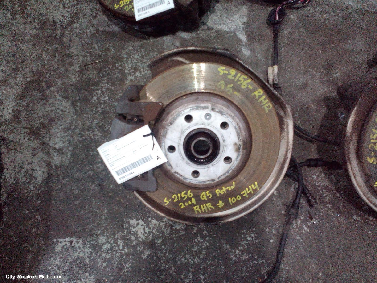 AUDI Q5 RIGHT REAR HUB ASSEMBLY, Q5, 8R, 03/2009 - 01/2017 - Image 1