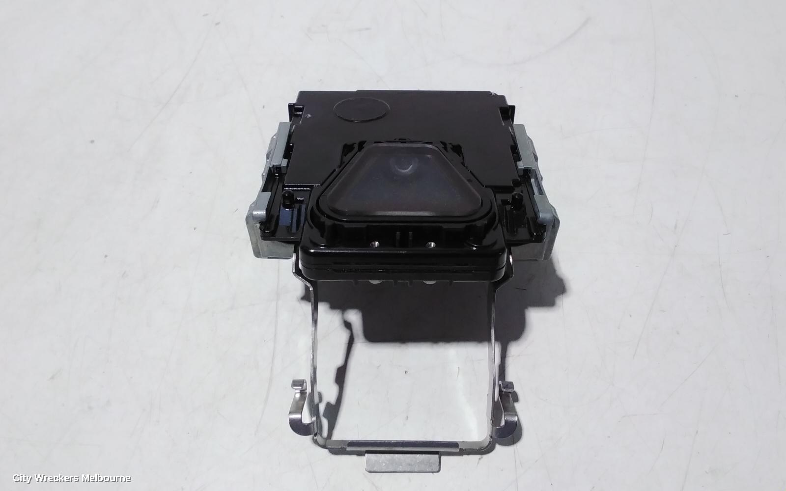 AUDI Q7 REVERSE CAMERA, 4M, FRONT CAMERA (WINDSHIELD MOUNTED), 09/2015 ONWARDS - Image 3