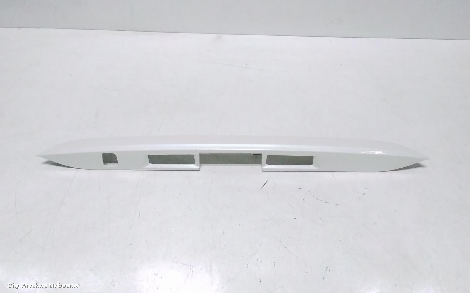 TOYOTA ESTIMA REAR GARNISH, TAILGATE LAMP (CENTRE), LENS# 28-194, RED, XR50, 05-19 (IMPORT) - Image 1