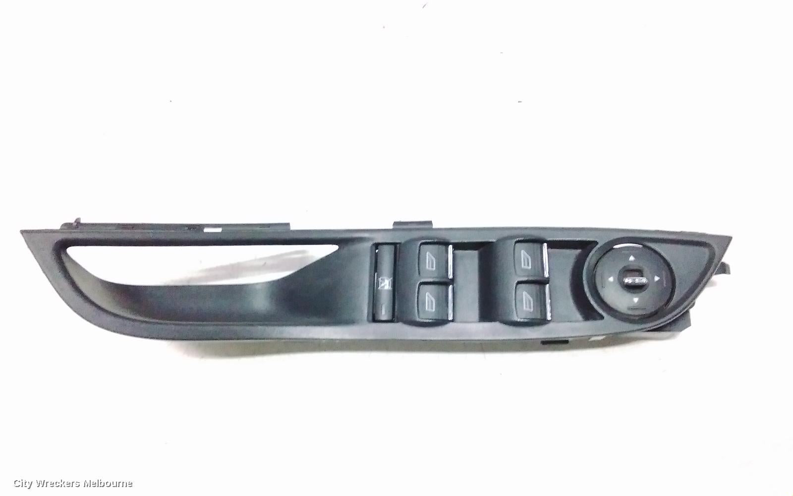 FORD FOCUS PWR DR WIND SWITCH, RH FRONT (MASTER SWITCH), LW, MANUAL FOLD, NON CHROME INSERT TYPE, 05/2011 - 08/2015 - Image 1