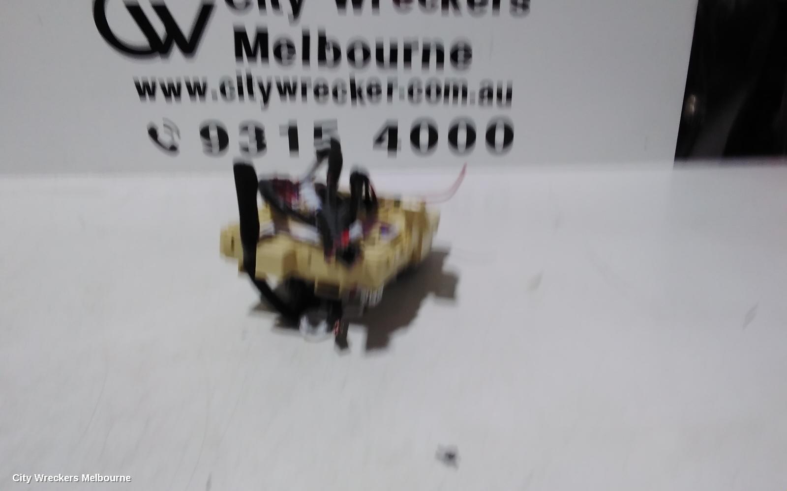 HYUNDAI I30 FUSE BOX, UNDER DASH, PD, 03/2017 ONWARDS - Image 2