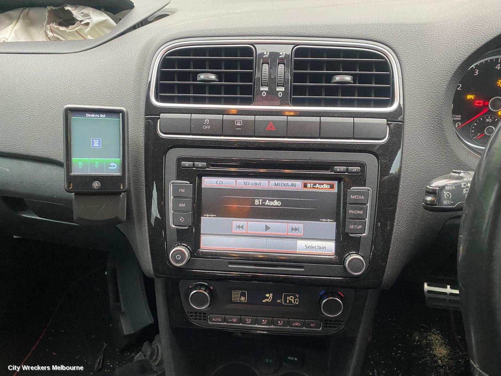 VOLKSWAGEN POLO RADIO/CD/DVD/SAT/TV, DISPLAY & HEAD UNIT (RCD510), 6R, 05/2010 - 09/2017 - Image 2